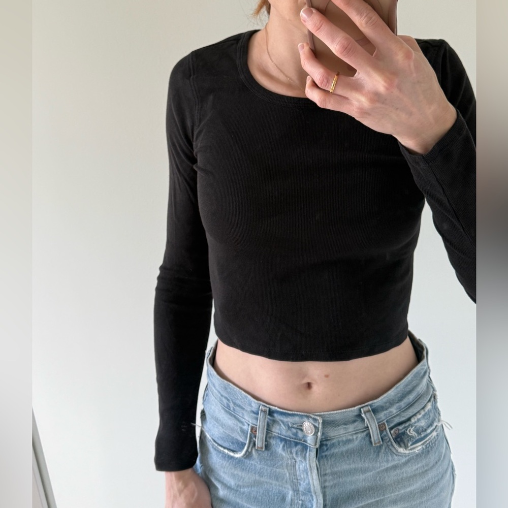 Everlane Black Long Sleeve Crop Top